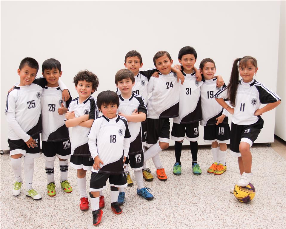 Escoge la escuela que mas te guste para aprender tu deporte favorito. Inscribete  